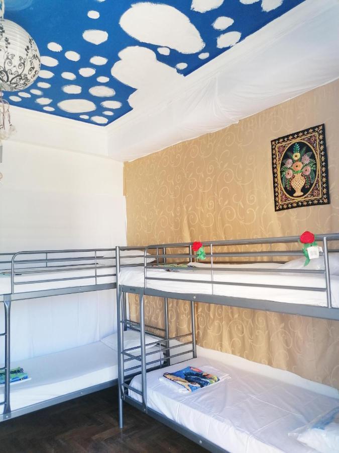 Athinas Apartment Near Acropoli And Monastiraki Metro Athena Bagian luar foto